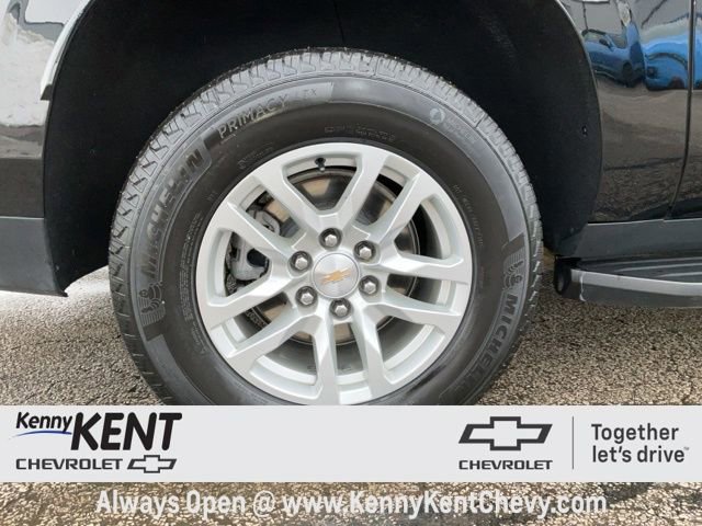 Used 2024 Chevrolet Suburban LT image 10