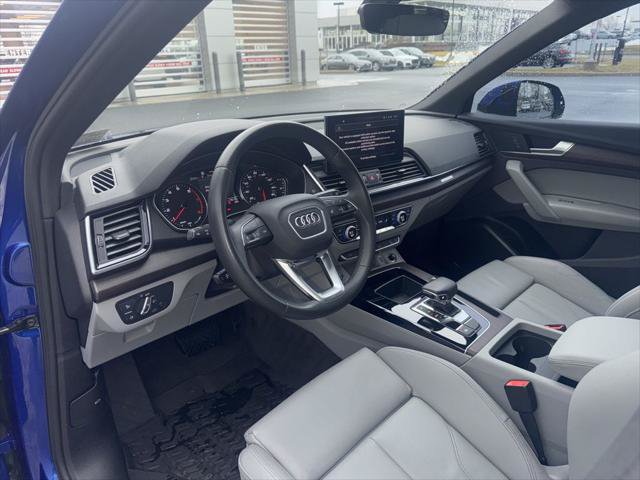 Used 2023 Audi Q5 2.0T Premium w/ Convenience Package AWD/4WD image 38