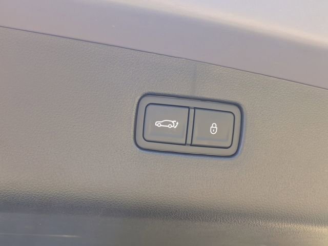 Used 2026 Genesis GV70 2.5T Select image 12