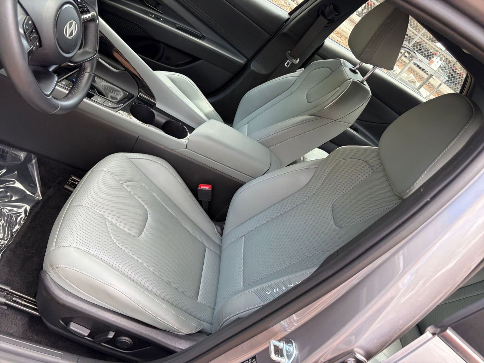 Used 2025 Hyundai Elantra Limited FWD image 38