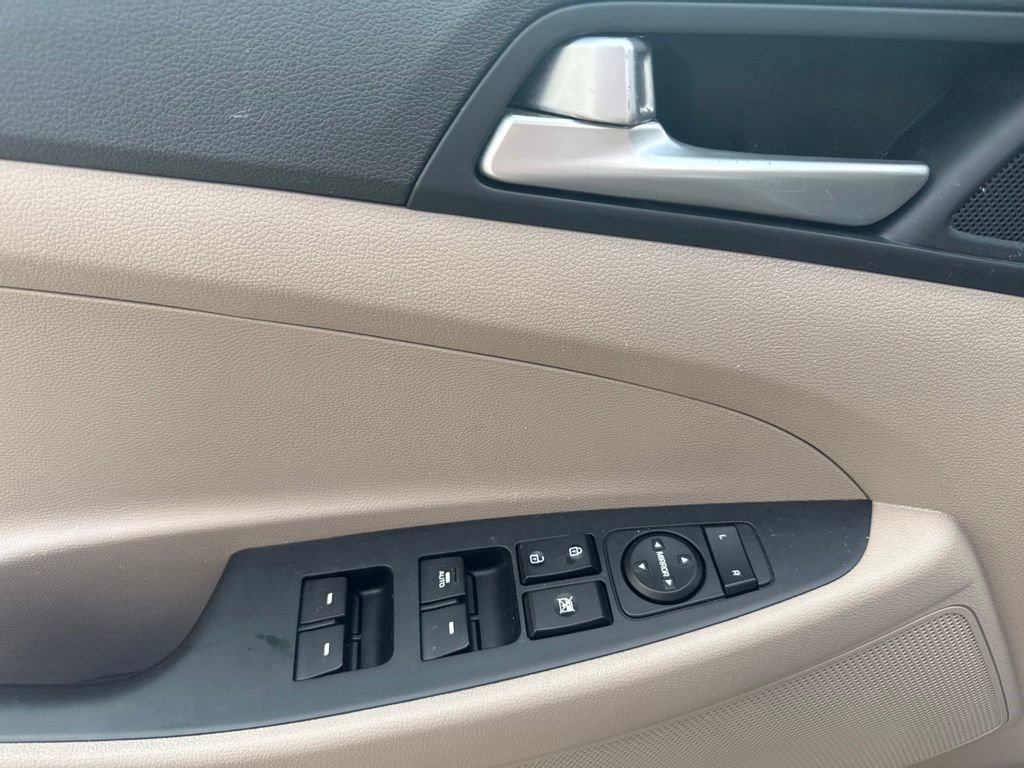 Used 2019 Hyundai Tucson Value AWD/4WD image 13