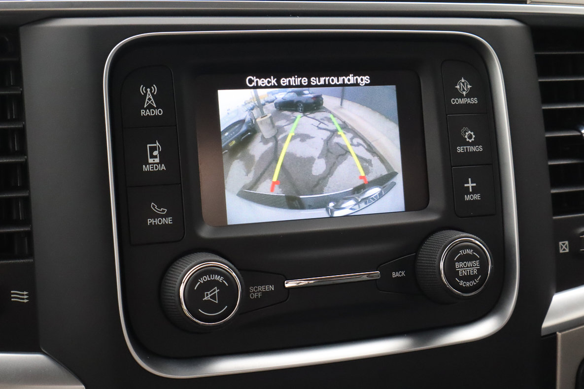 Used 2020 RAM 1500 Classic SLT AWD/4WD image 12
