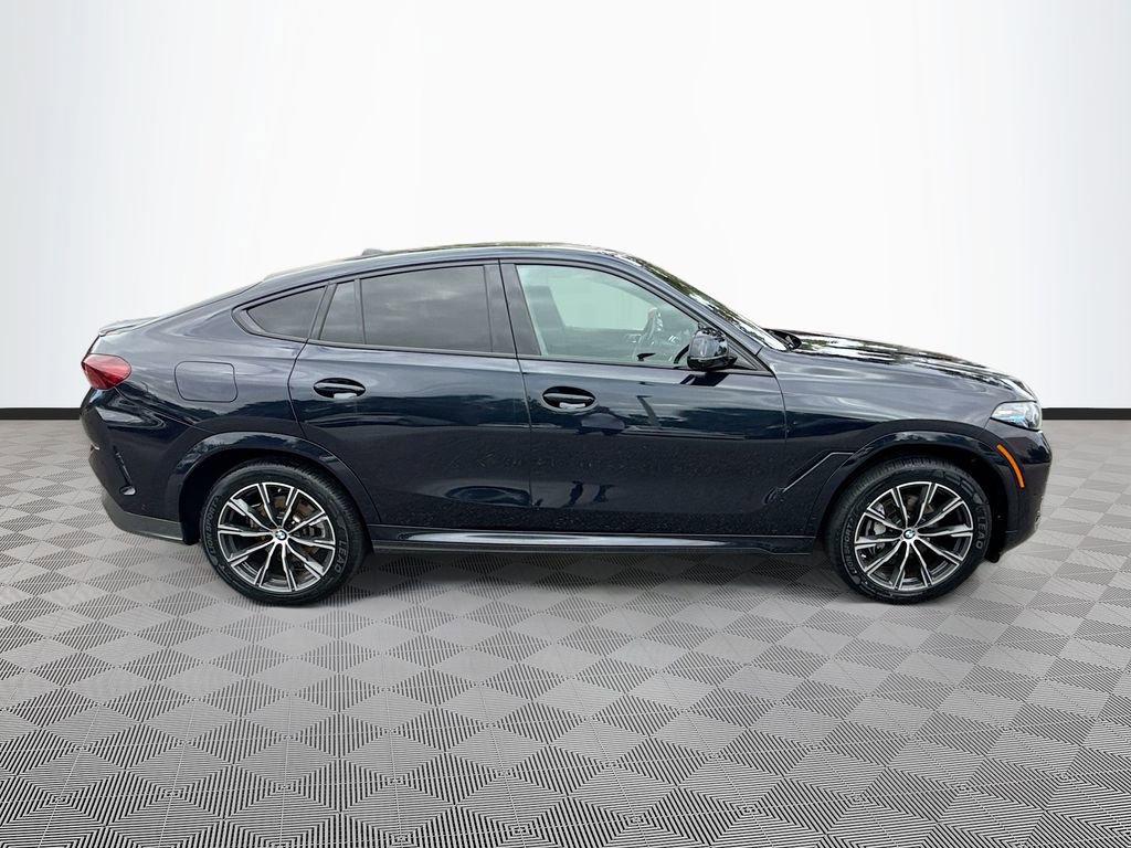 Used 2025 BMW X6 xDrive40i w/ Climate Comfort Package AWD/4WD image 9