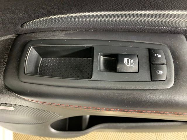 Used 2018 Dodge Durango R/T image 33