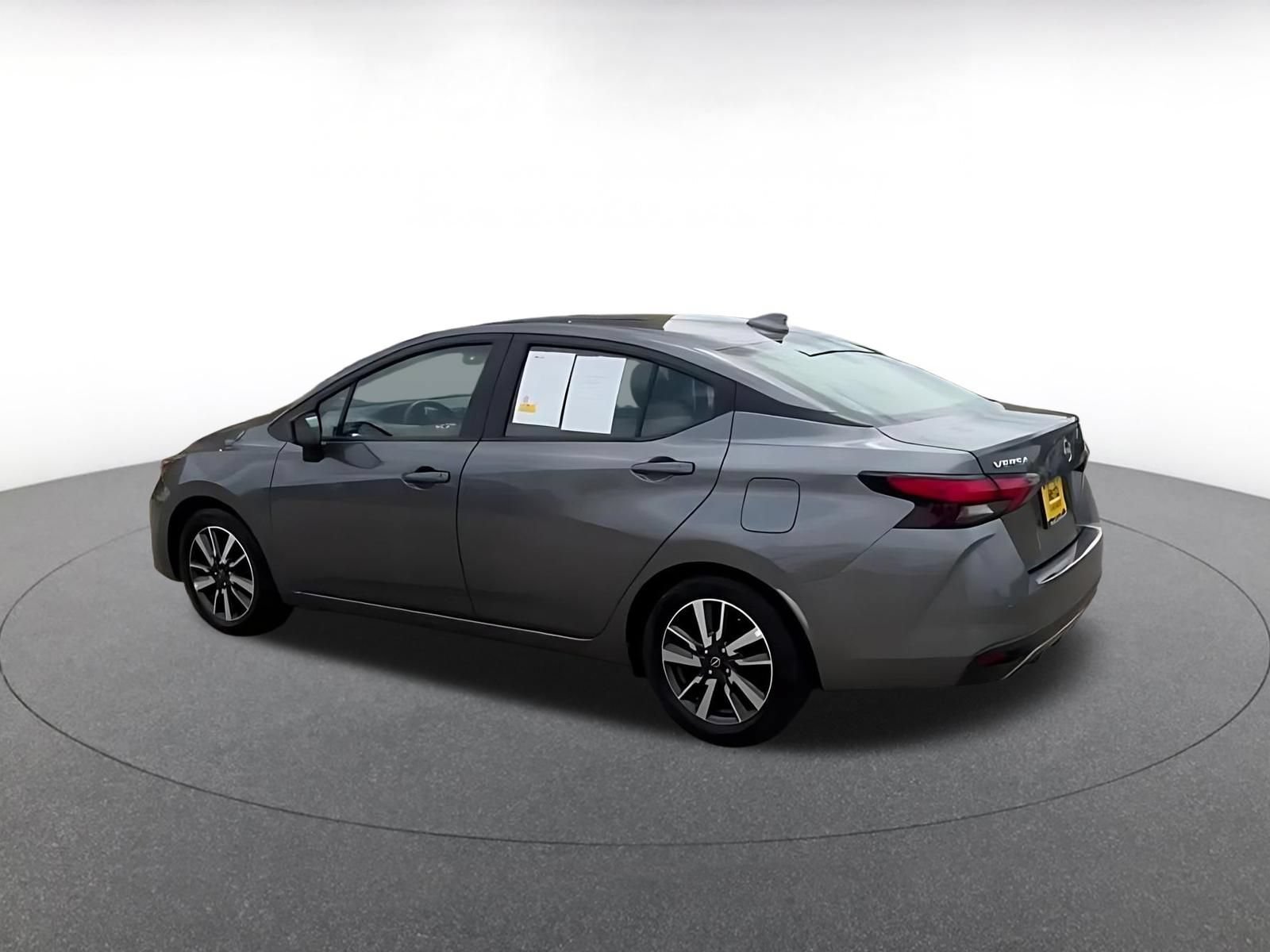 Used 2025 Nissan Versa SV FWD image 10