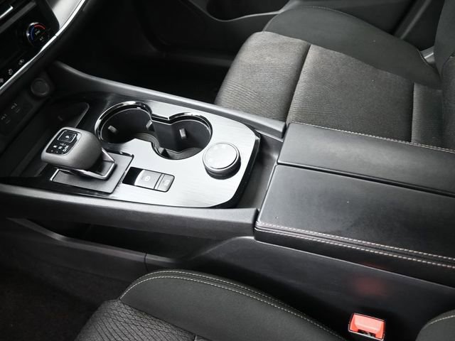 Used 2025 Nissan Rogue SV AWD/4WD image 31