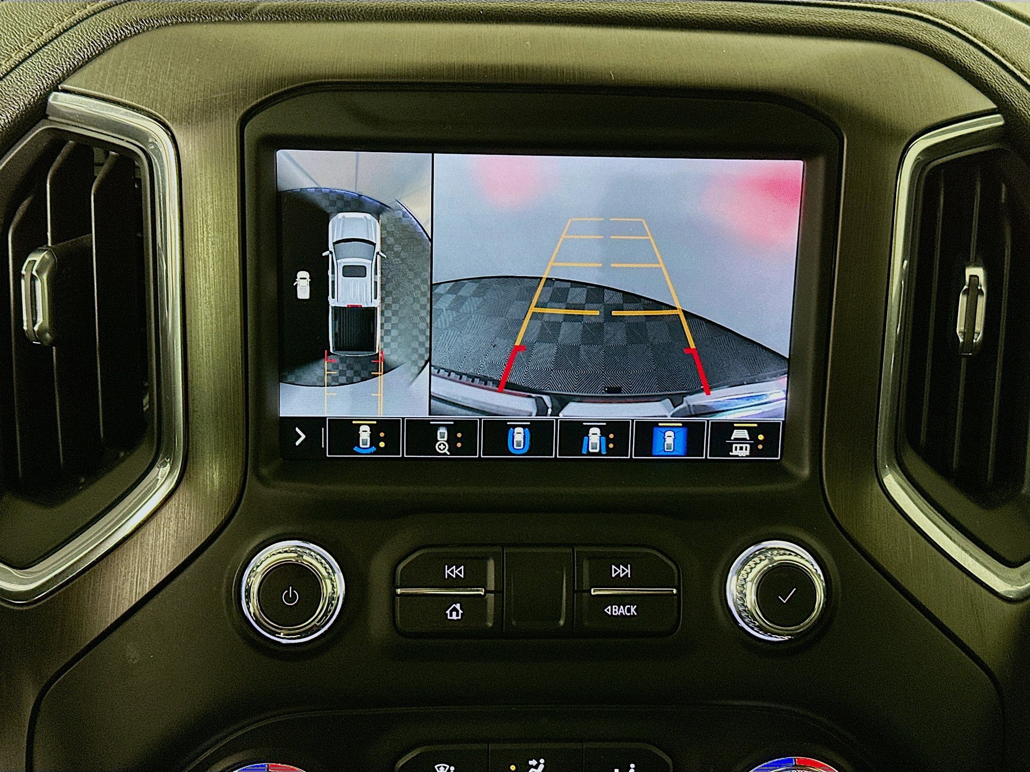 Used 2021 GMC Sierra 1500 AT4 w/ AT4 Premium Package AWD/4WD image 25