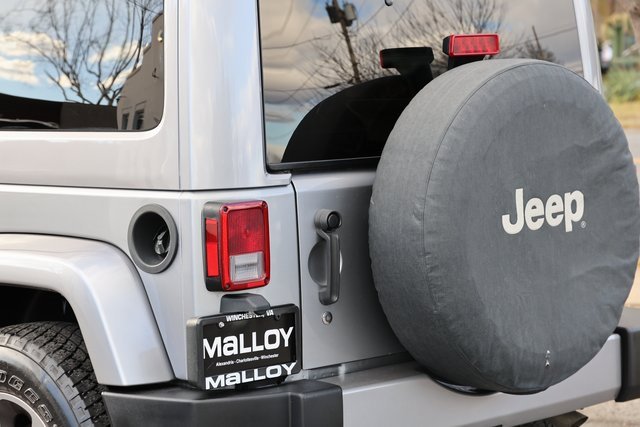 Used 2018 Jeep Wrangler Sahara w/ Connectivity Group image 7