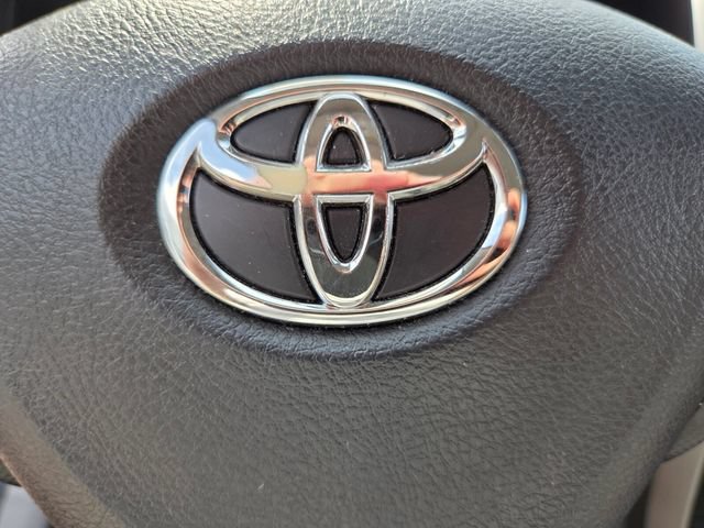 Used 2013 Toyota Corolla L FWD image 26