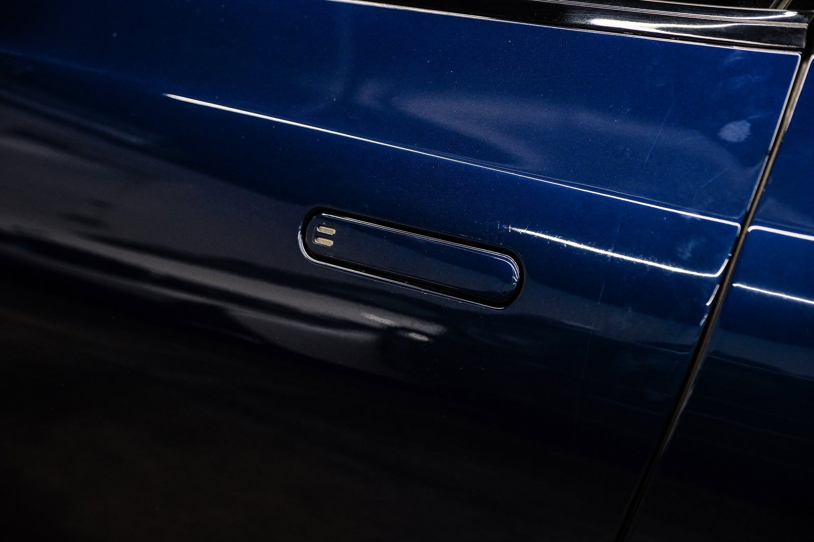 Used 2018 Aston Martin DB11 V12 image 46