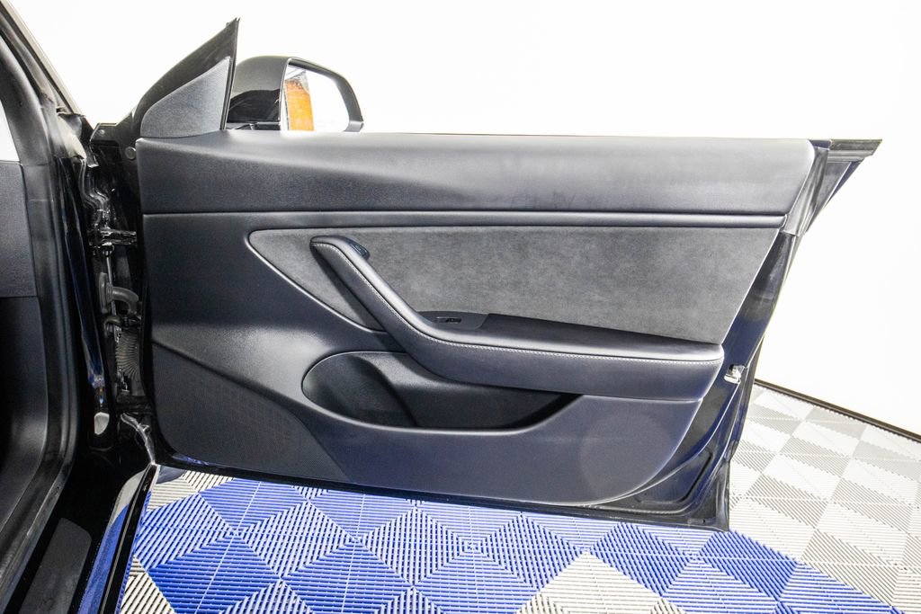 Used 2021 Tesla Model 3 Performance image 14
