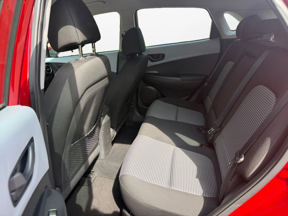 Used 2019 Hyundai Kona SE image 16