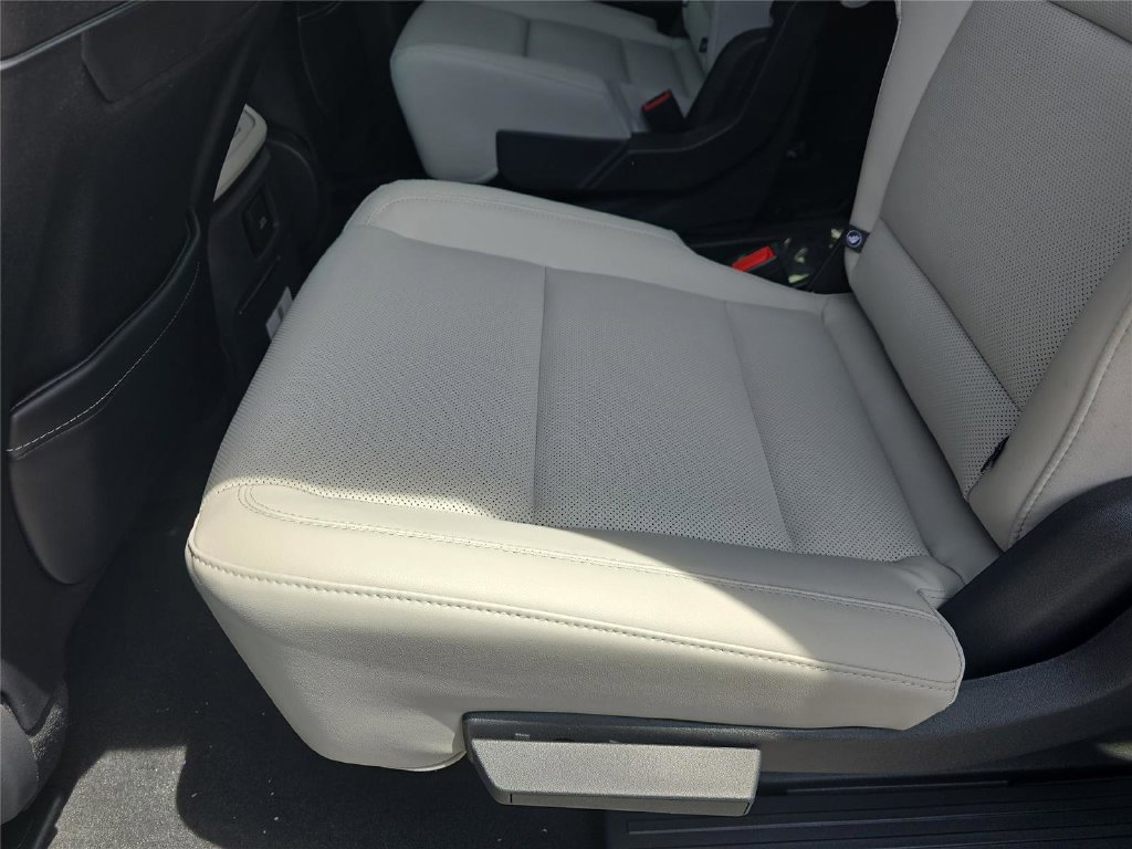New 2026 Lincoln Navigator Premiere AWD/4WD image 12