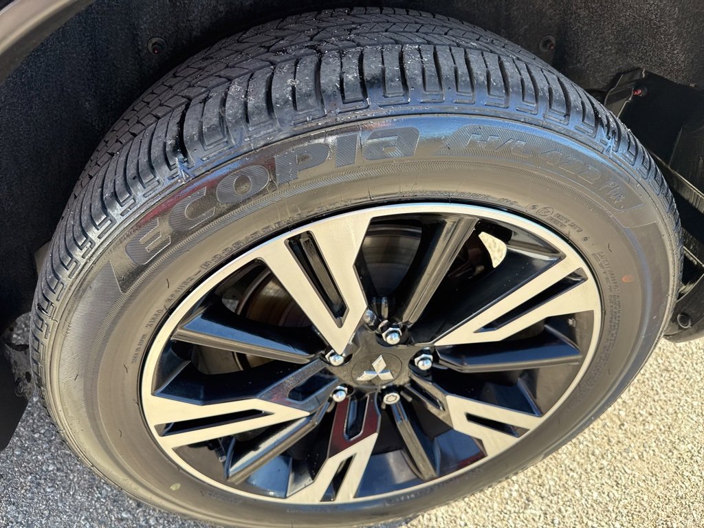 Used 2023 Mitsubishi Eclipse Cross SE image 11