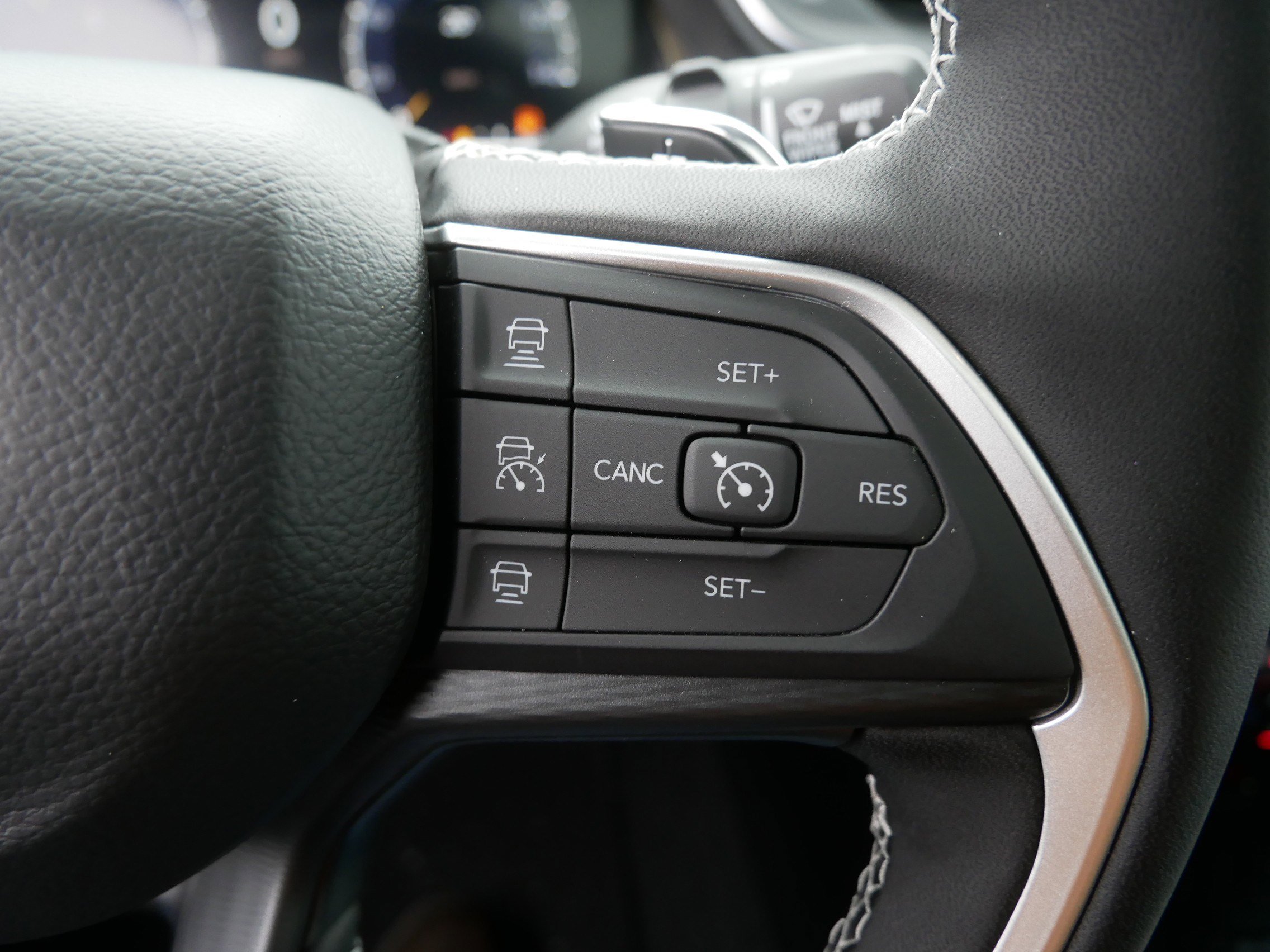 New 2025 Jeep Grand Cherokee Laredo X w/ Luxury Tech Group I image 15