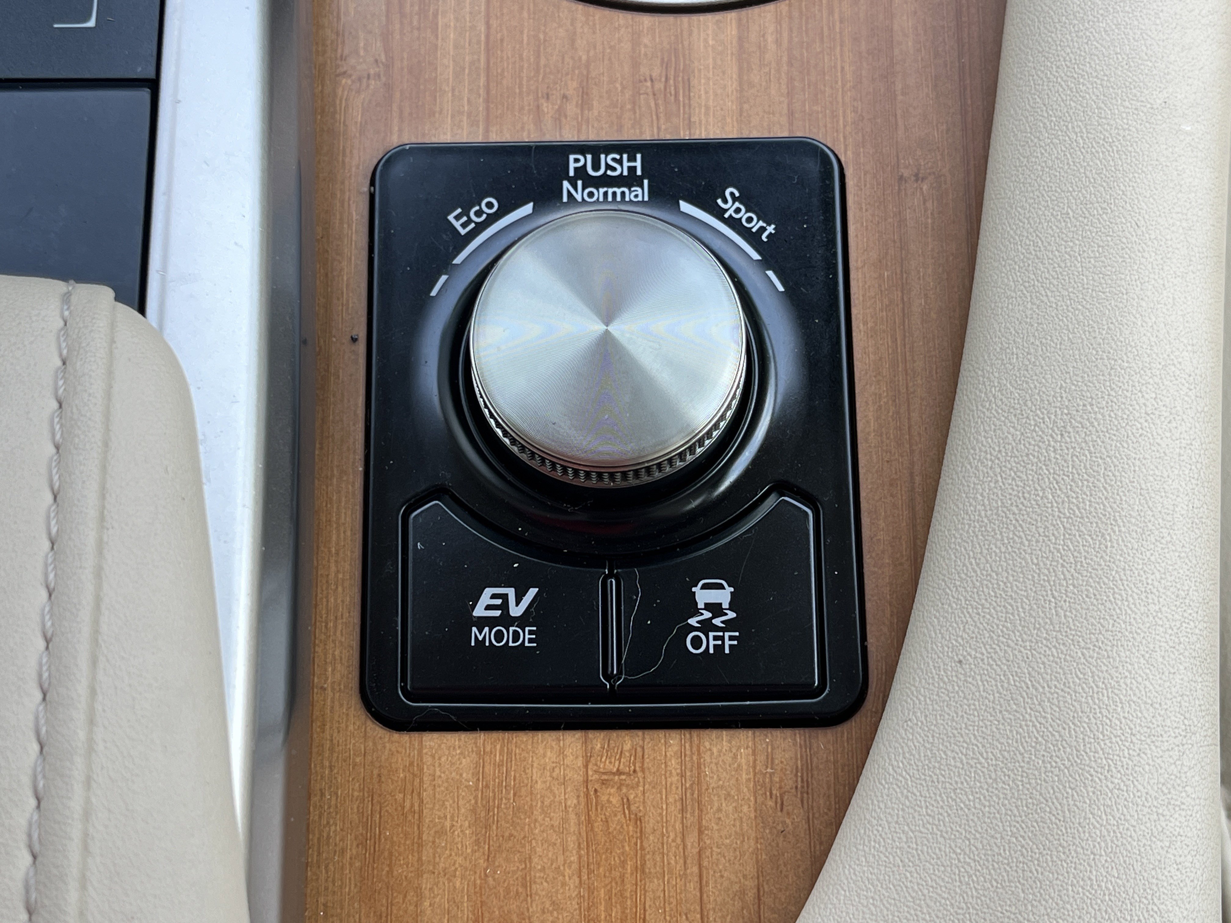 Used 2020 Lexus RX 450h AWD w/ Premium Package image 11