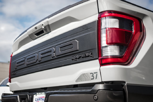 Used 2023 Ford F150 Raptor w/ Raptor 37 Performance Package AWD/4WD image 29