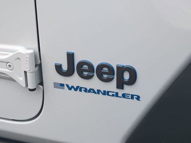 Certified 2025 Jeep Wrangler Unlimited Rubicon 4xe w/ Convenience Group image 13