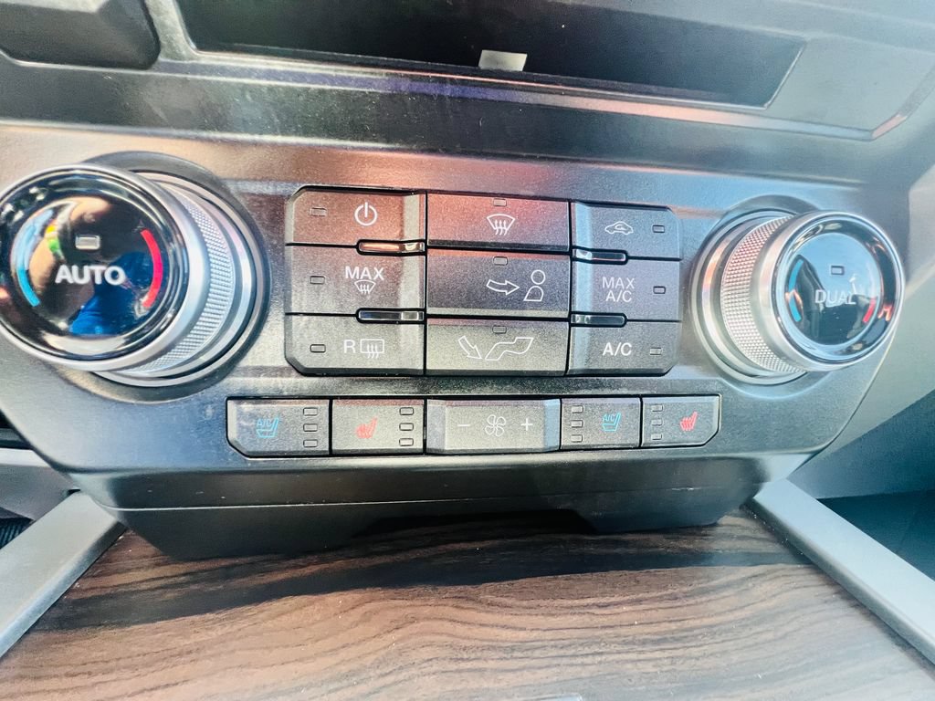 Used 2016 Ford F150 Lariat w/ Equipment Group 502A Luxury AWD/4WD image 29