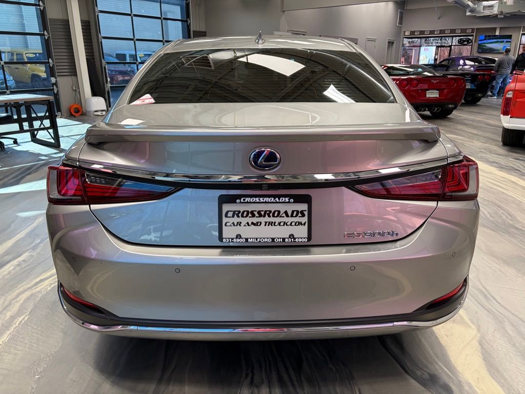 Used 2019 Lexus ES 300h w/ Premium Package image 32