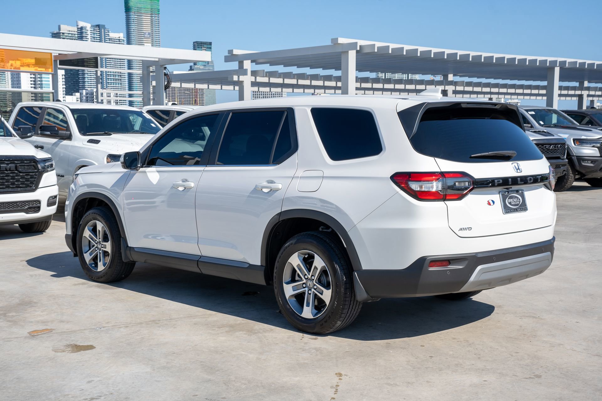 Certified 2025 Honda Pilot EX-L image 7