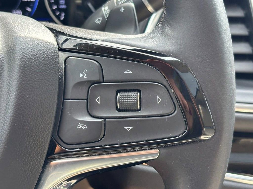 Used 2023 Buick Enclave Avenir w/ Avenir Technology Package AWD/4WD image 20
