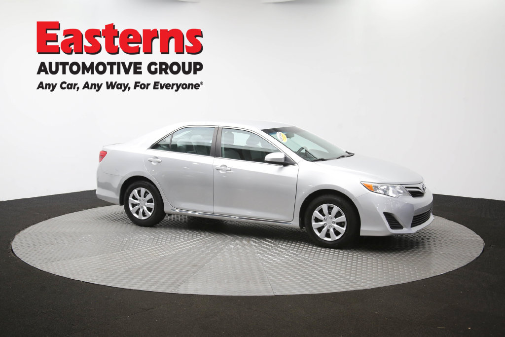 Used 2014 Toyota Camry LE FWD image 48