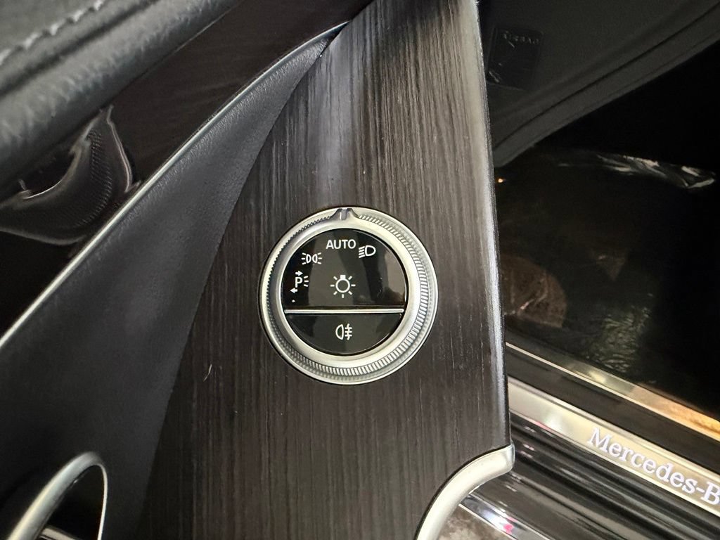 Used 2023 Mercedes-Benz S 500 4MATIC w/ AMG Line image 39