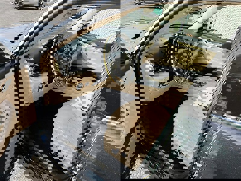 Used 2017 Maserati Levante w/ Luxury Package image 16