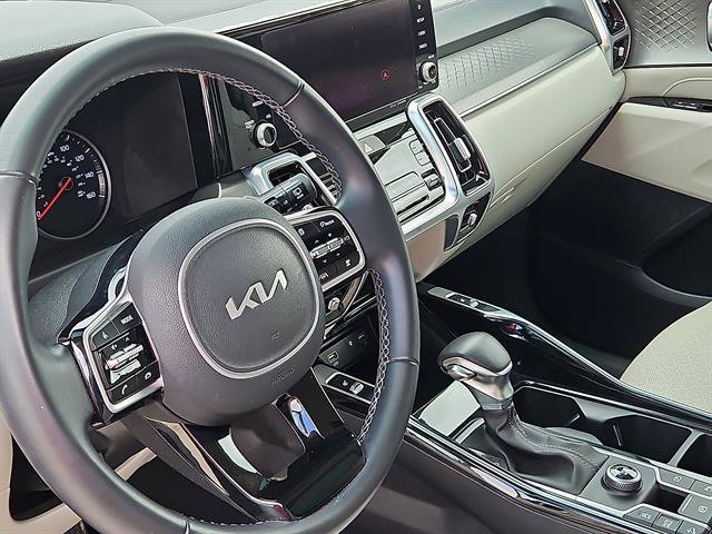 Used 2022 Kia Sorento SX FWD image 12