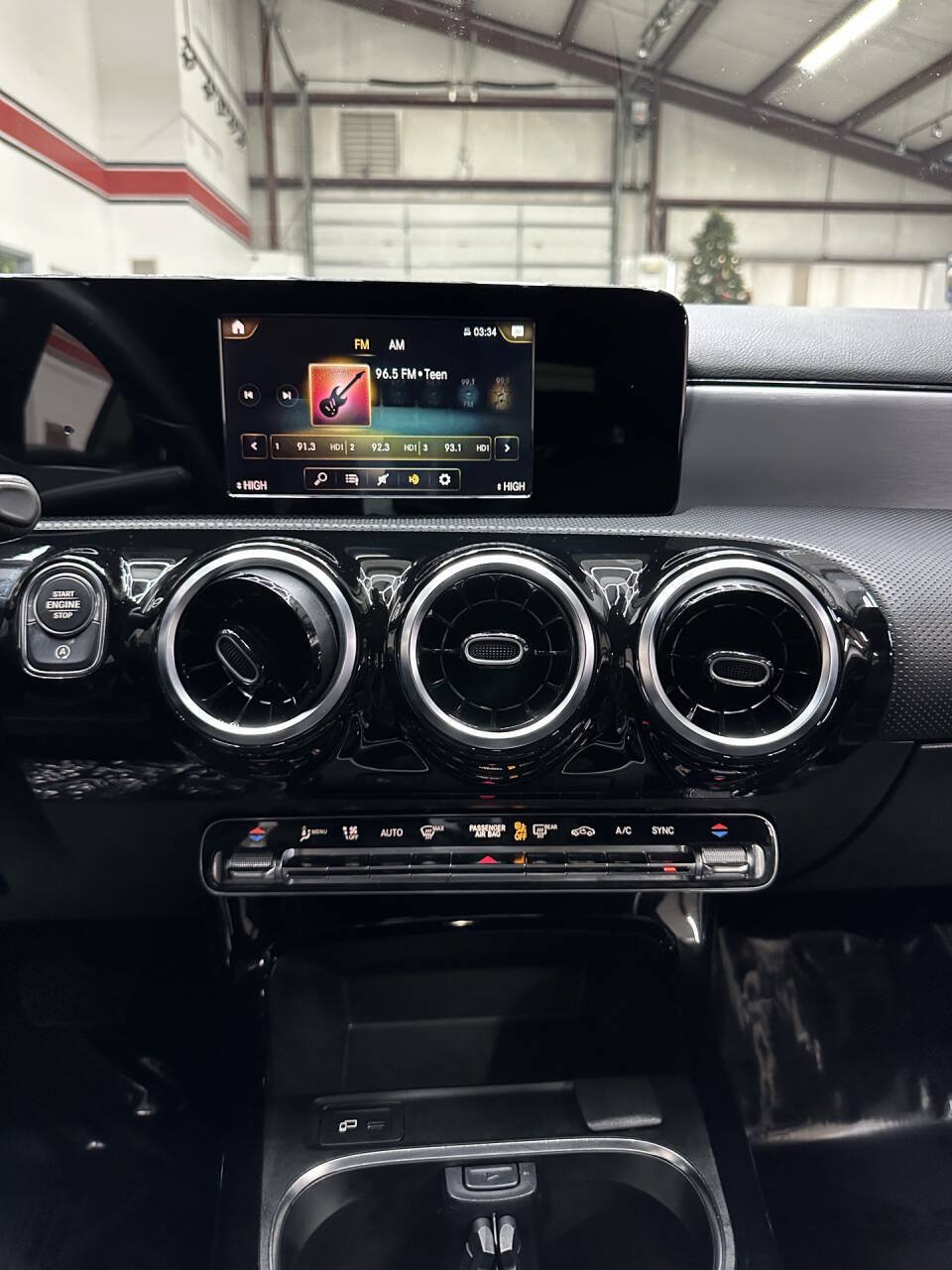 Used 2020 Mercedes-Benz A 220 image 27