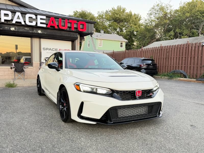 Used 2024 Honda Civic Type R image 4