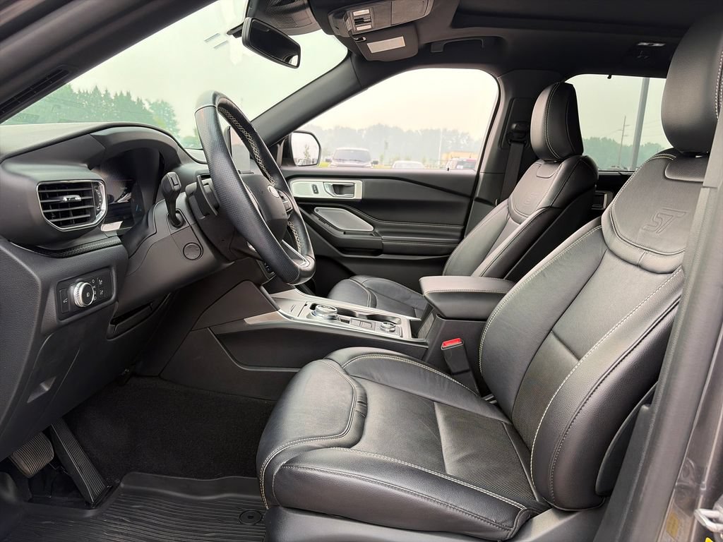 Used 2020 Ford Explorer ST w/ Premium Technology Package AWD/4WD image 16