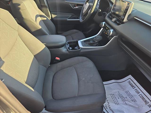 Used 2019 Toyota RAV4 XLE w/ Convenience Package FWD image 21