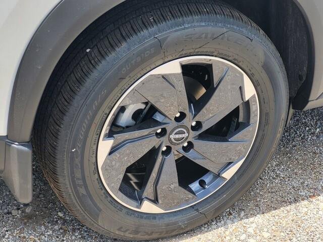 New 2025 Nissan Rogue SV w/ SV Premium Package image 5