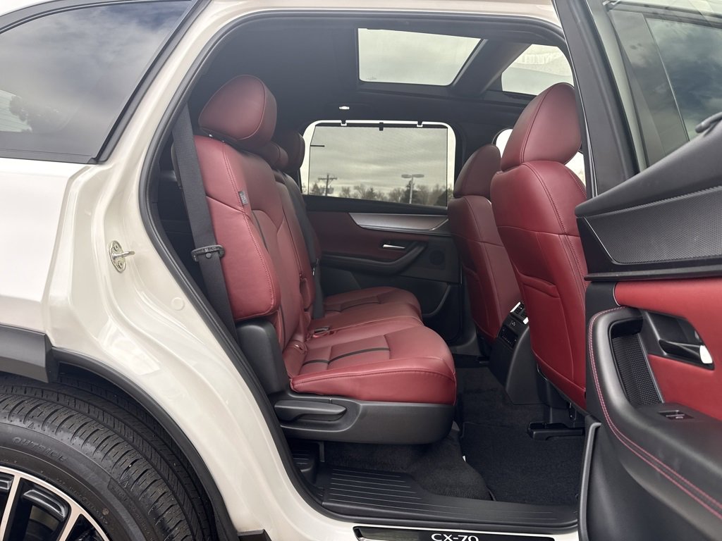 Used 2025 MAZDA CX-70 Plug-In Hybrid w/ Premium Plus image 29