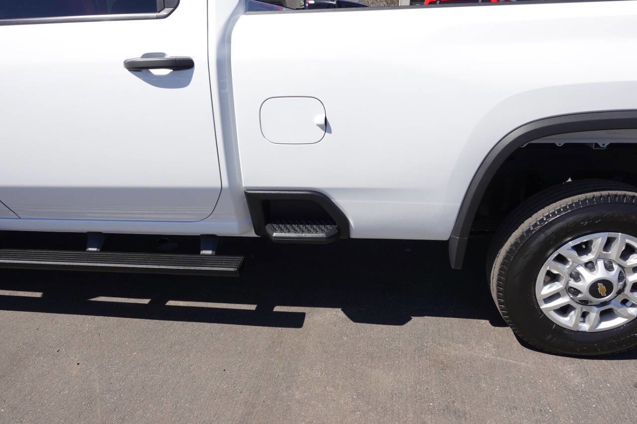 Used 2025 Chevrolet Silverado 2500 W/T AWD/4WD image 26