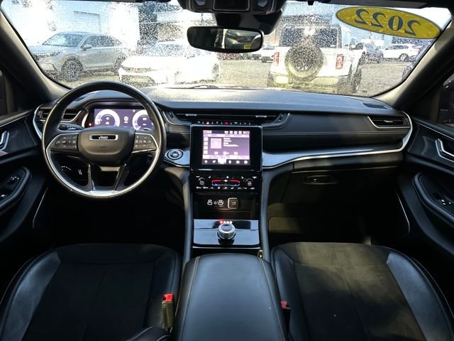 Used 2022 Jeep Grand Cherokee L Laredo image 14