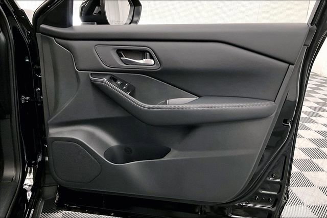 New 2025 Nissan Rogue SV image 33