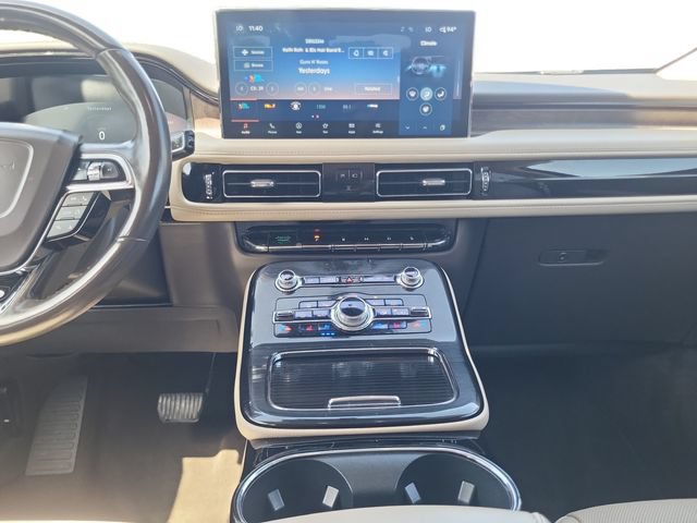 Used 2023 Lincoln Nautilus Reserve w/ Monochromatic Package AWD/4WD image 18