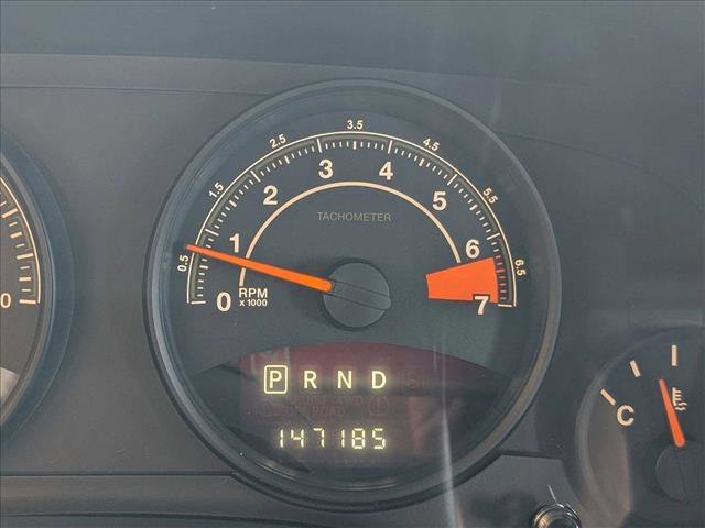 Used 2014 Jeep Patriot Latitude FWD image 11