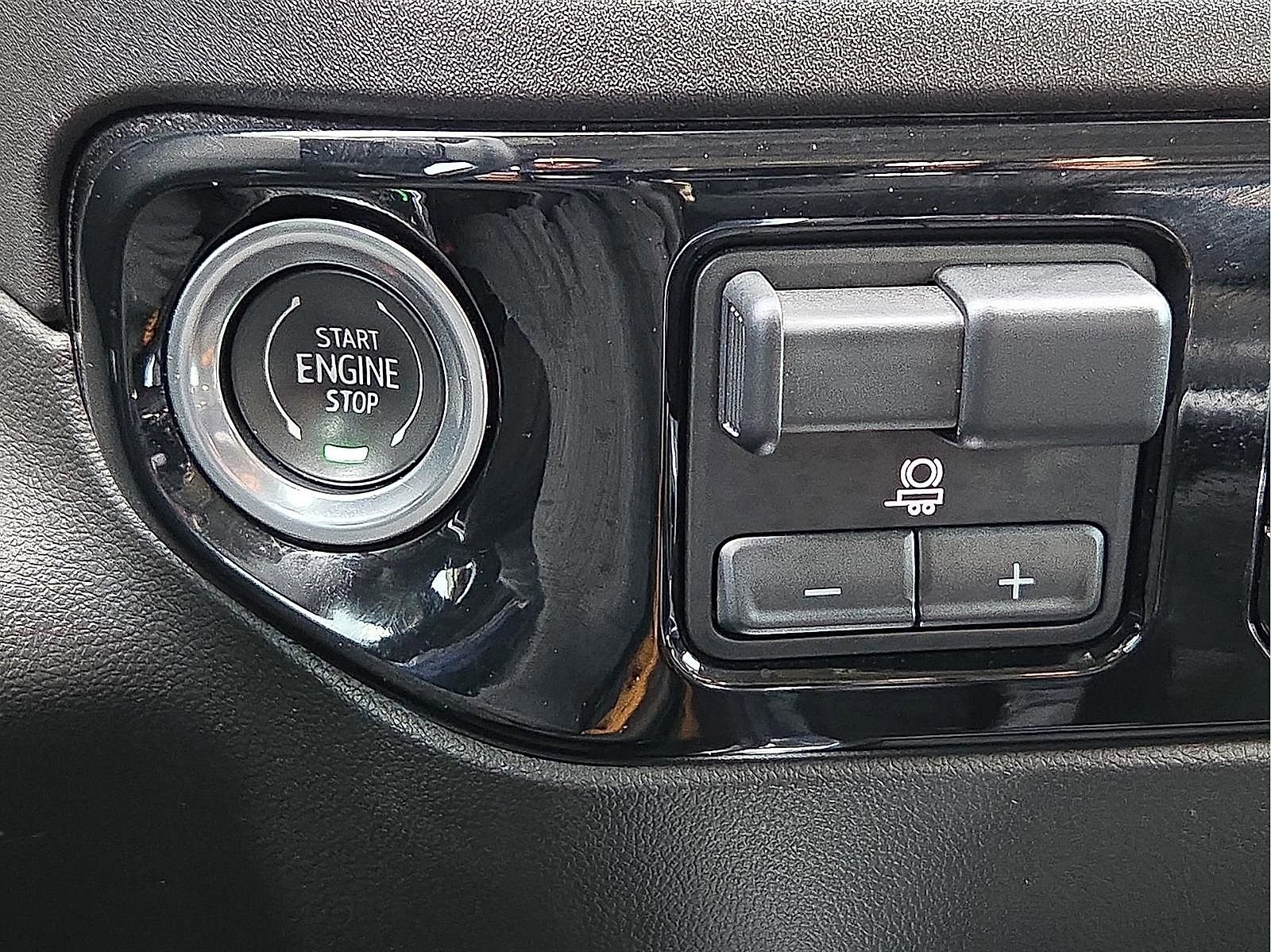 Used 2024 Chevrolet Silverado 1500 LTZ image 17