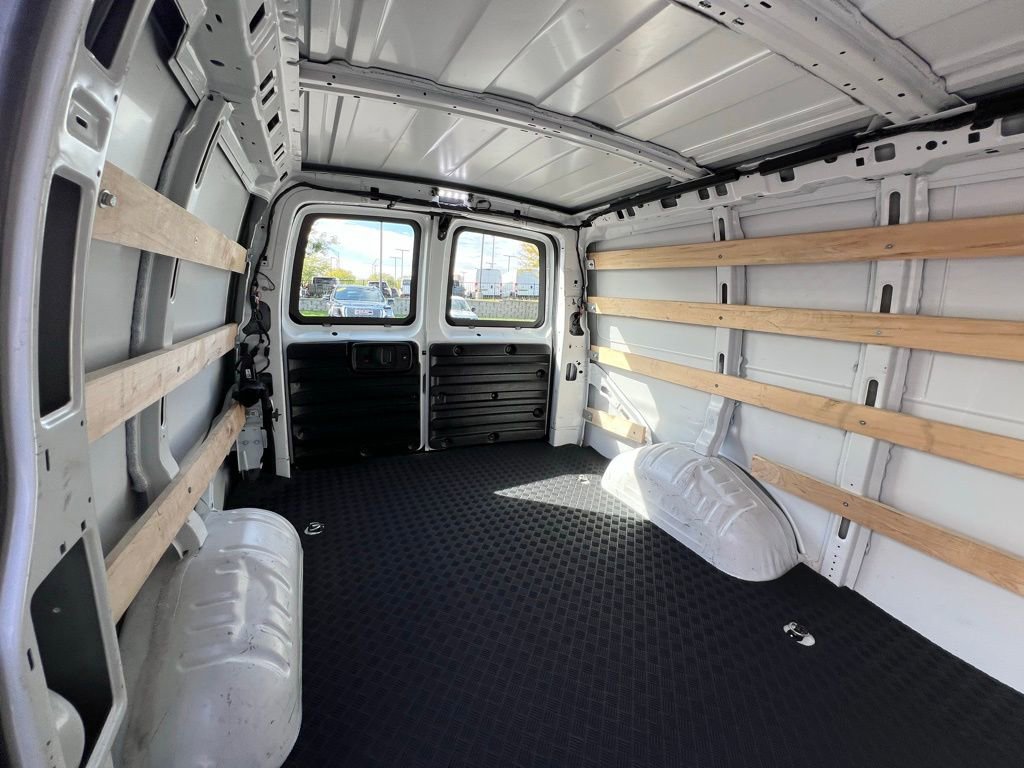 Used 2024 Chevrolet Express 2500 w/ Driver Convenience Package image 26