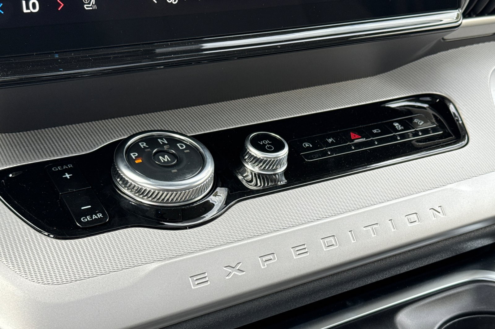 New 2026 Ford Expedition Active AWD/4WD image 25