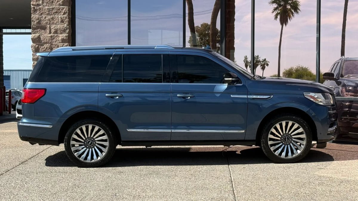 Used 2020 Lincoln Navigator Reserve w/ Luxury Package AWD/4WD image 14