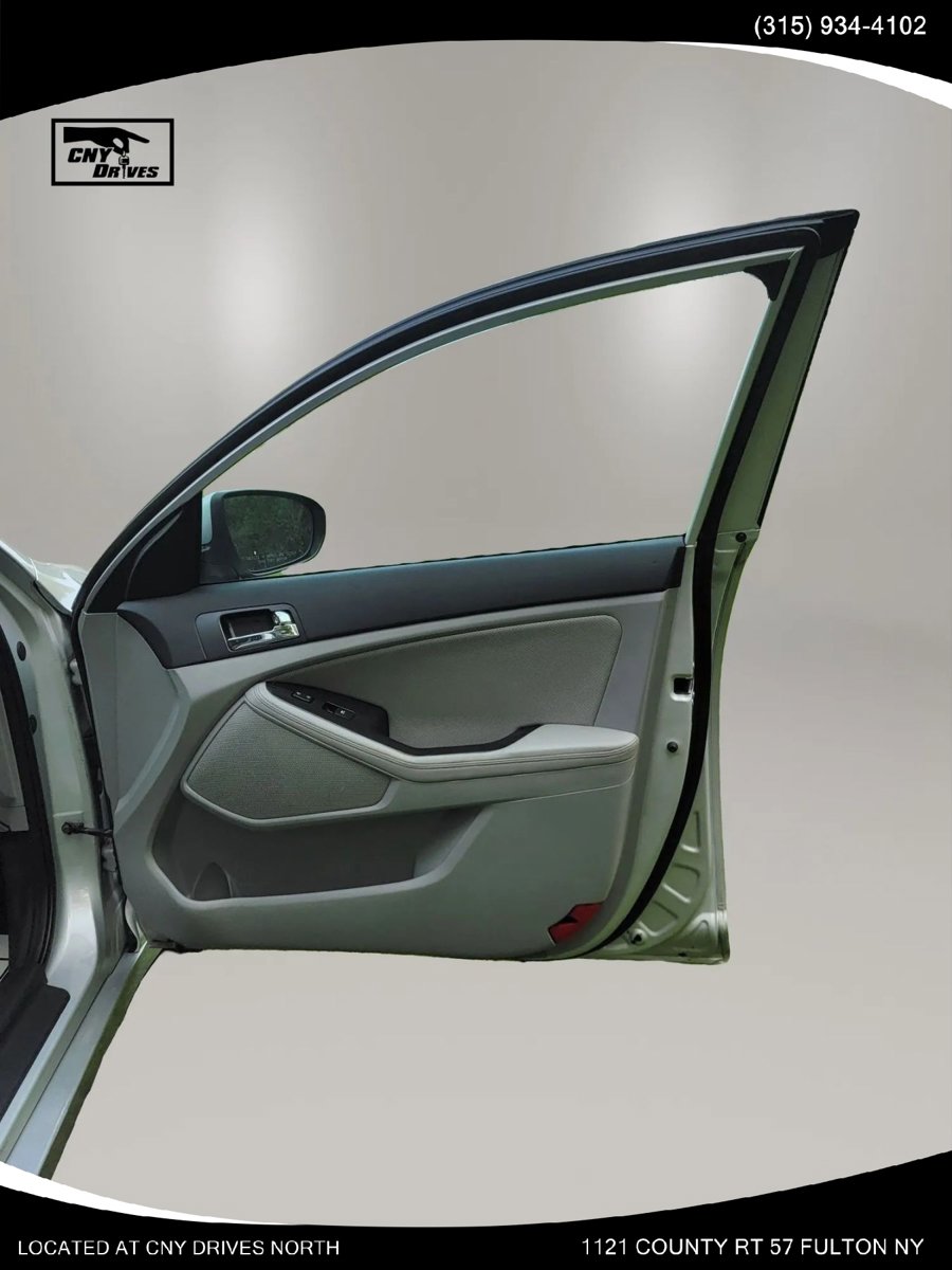 Used 2011 Kia Optima EX FWD image 14