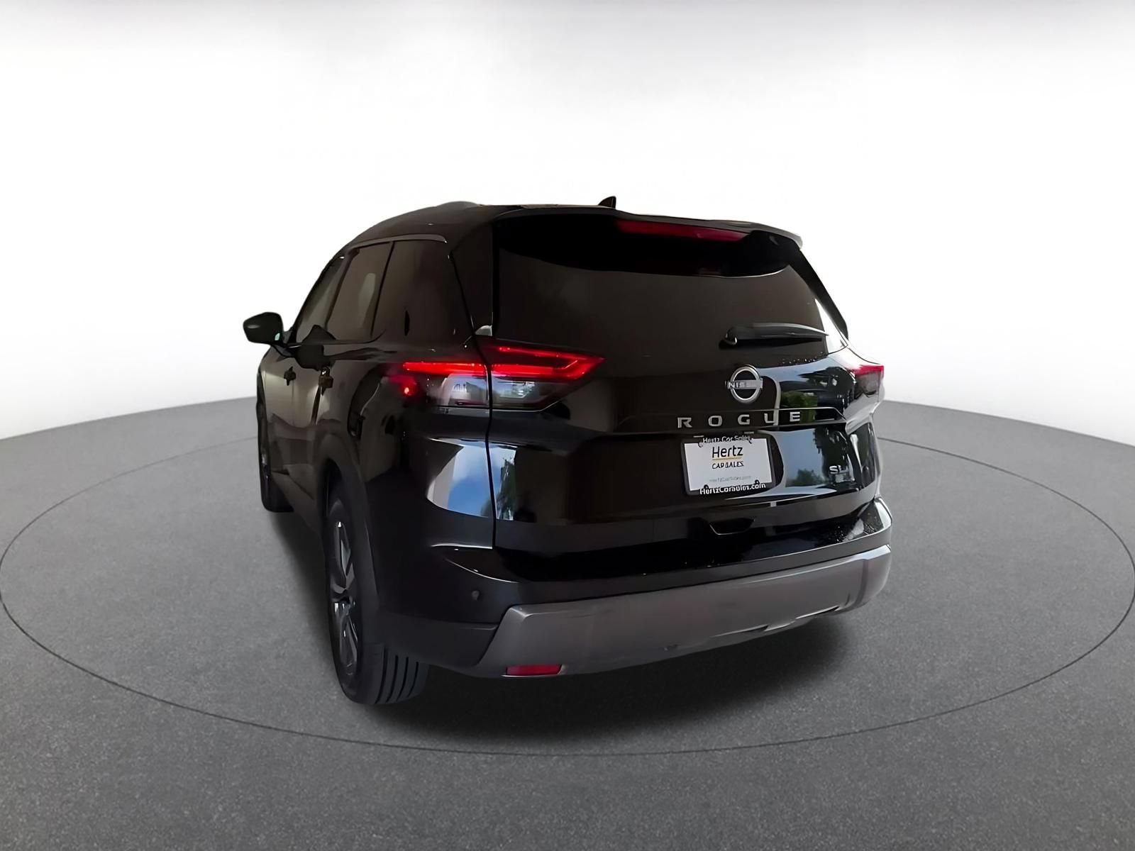Used 2026 Nissan Rogue SL FWD image 10