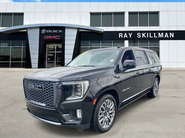 Used 2023 GMC Yukon XL Denali Ultimate AWD/4WD image 2