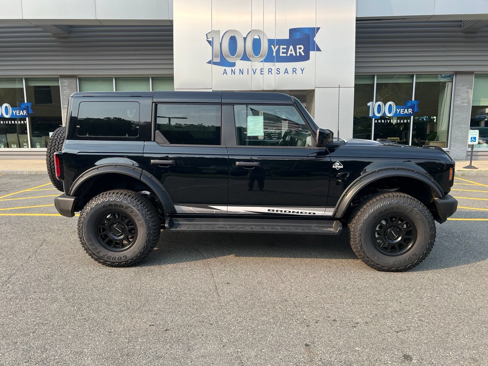 New 2026 Ford Bronco Outer Banks AWD/4WD image 8