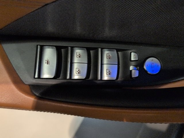 Used 2023 BMW M850i xDrive Convertible w/ Driving Assistance Package image 13